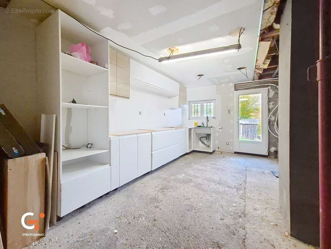 Maison à SAINT-OUEN-DE-THOUBERVILLE