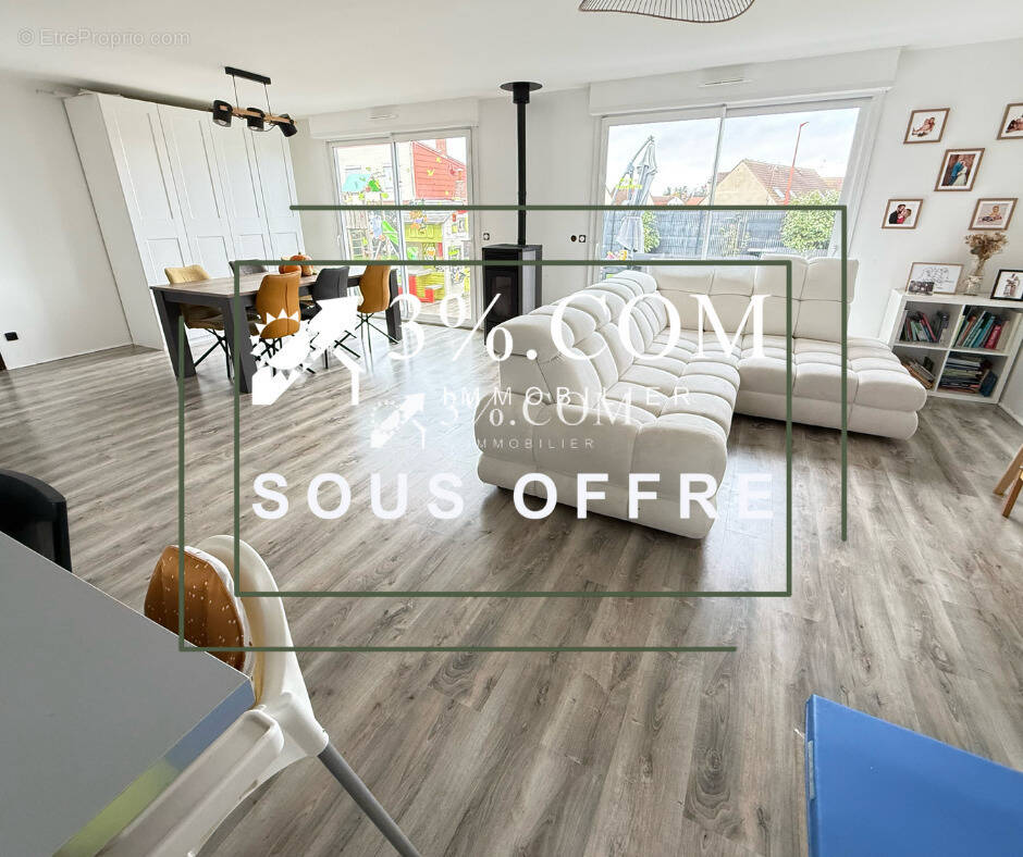 Maison à OSTRICOURT