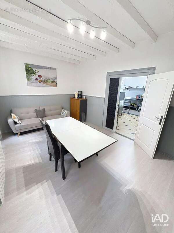 Photo 4 - Commerce à BELLEGARDE-SUR-VALSERINE