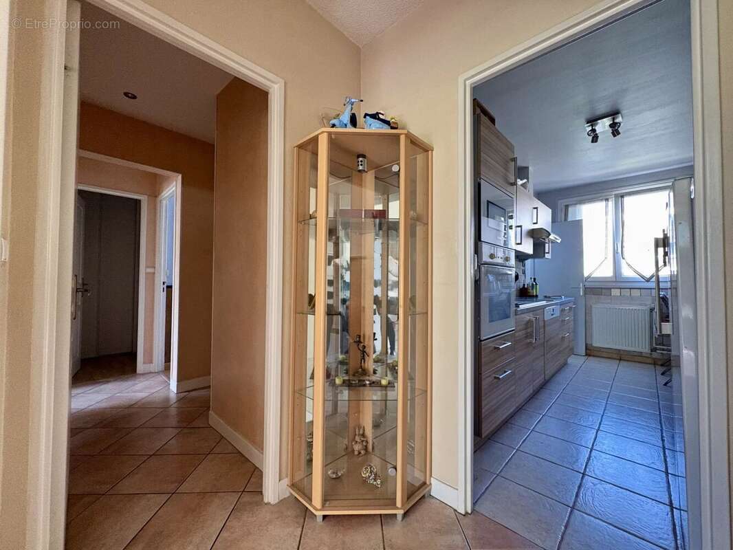 Appartement à LE PLESSIS-TREVISE