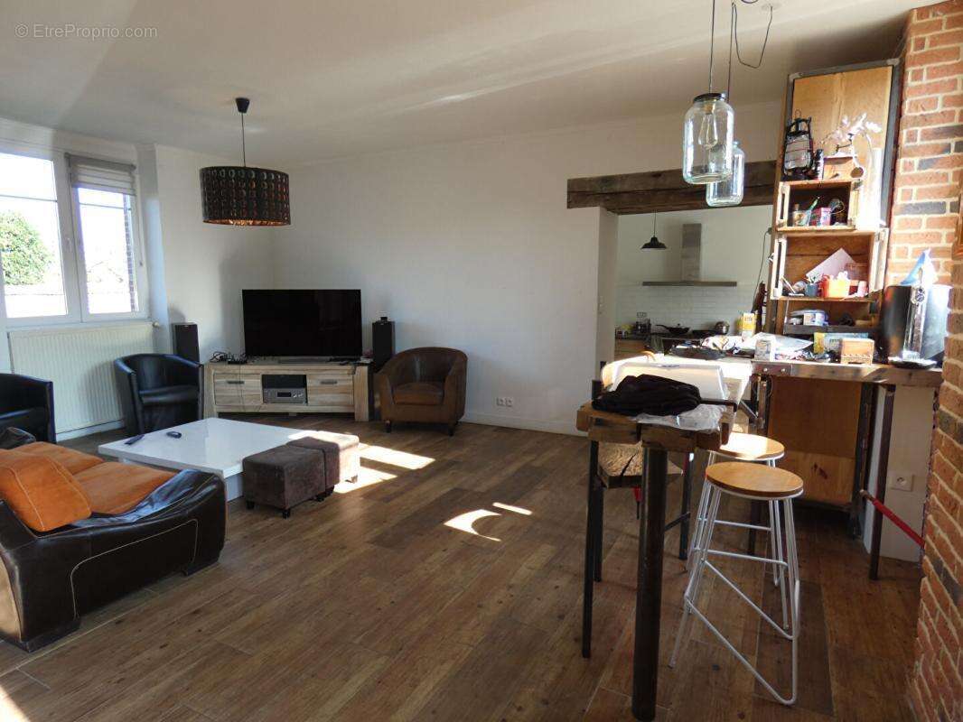 Maison à HOUDAN