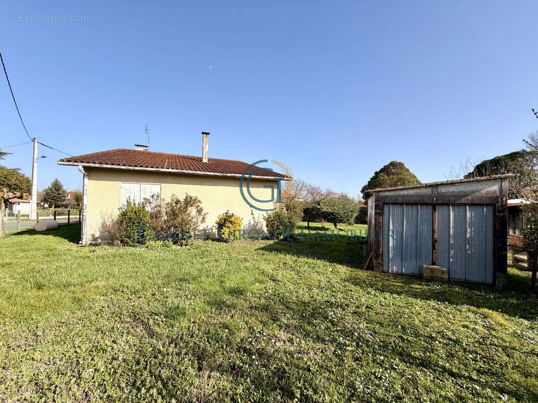 Bazas maison 3 chambres bureau garage jardin - photo 10