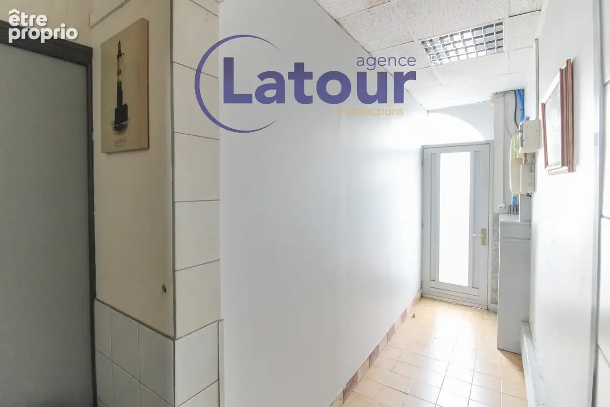 En centre-ville d'ivry-la-bataille - photo 7