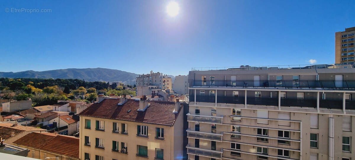 Appartement à MARSEILLE-5E