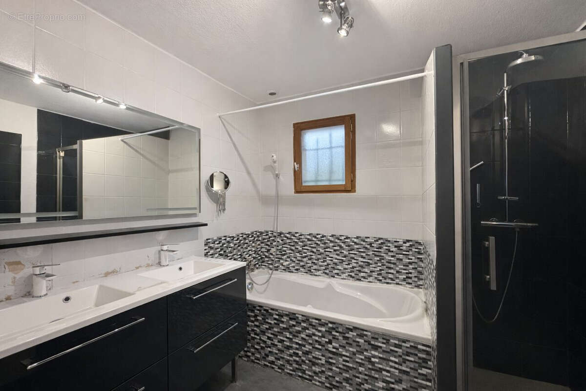Maison 130 m² à Monnetier-Mornex  - photo 6