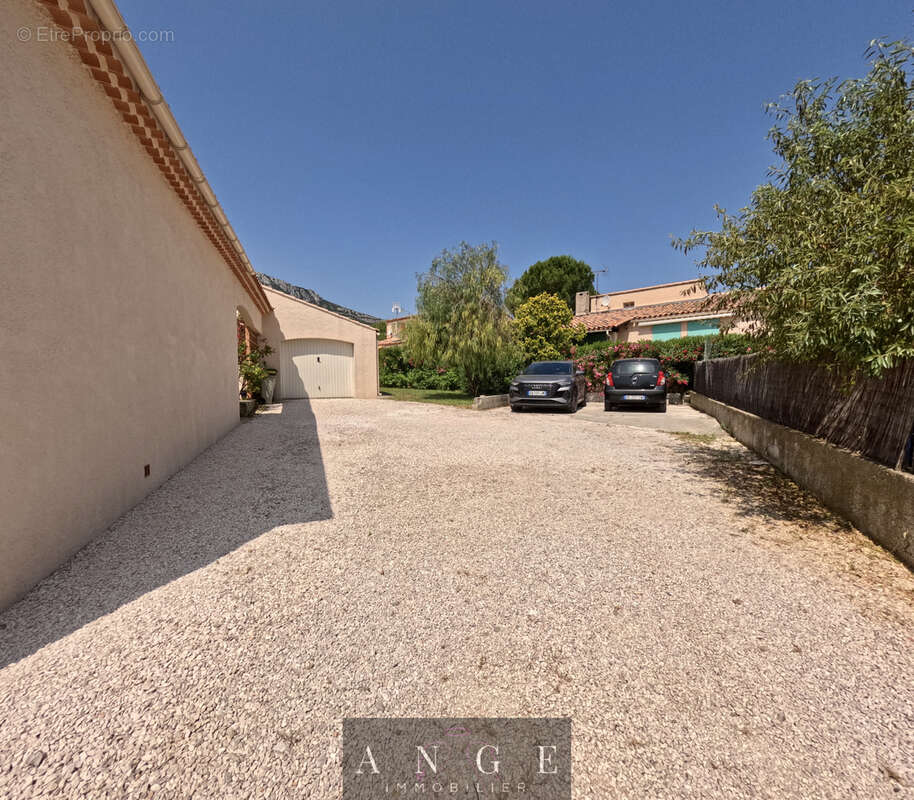 Maison à LA FARLEDE
