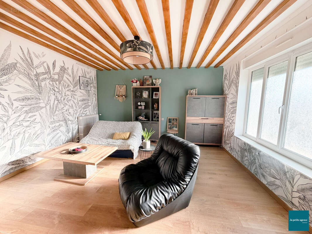 Maison à CHICHEBOVILLE