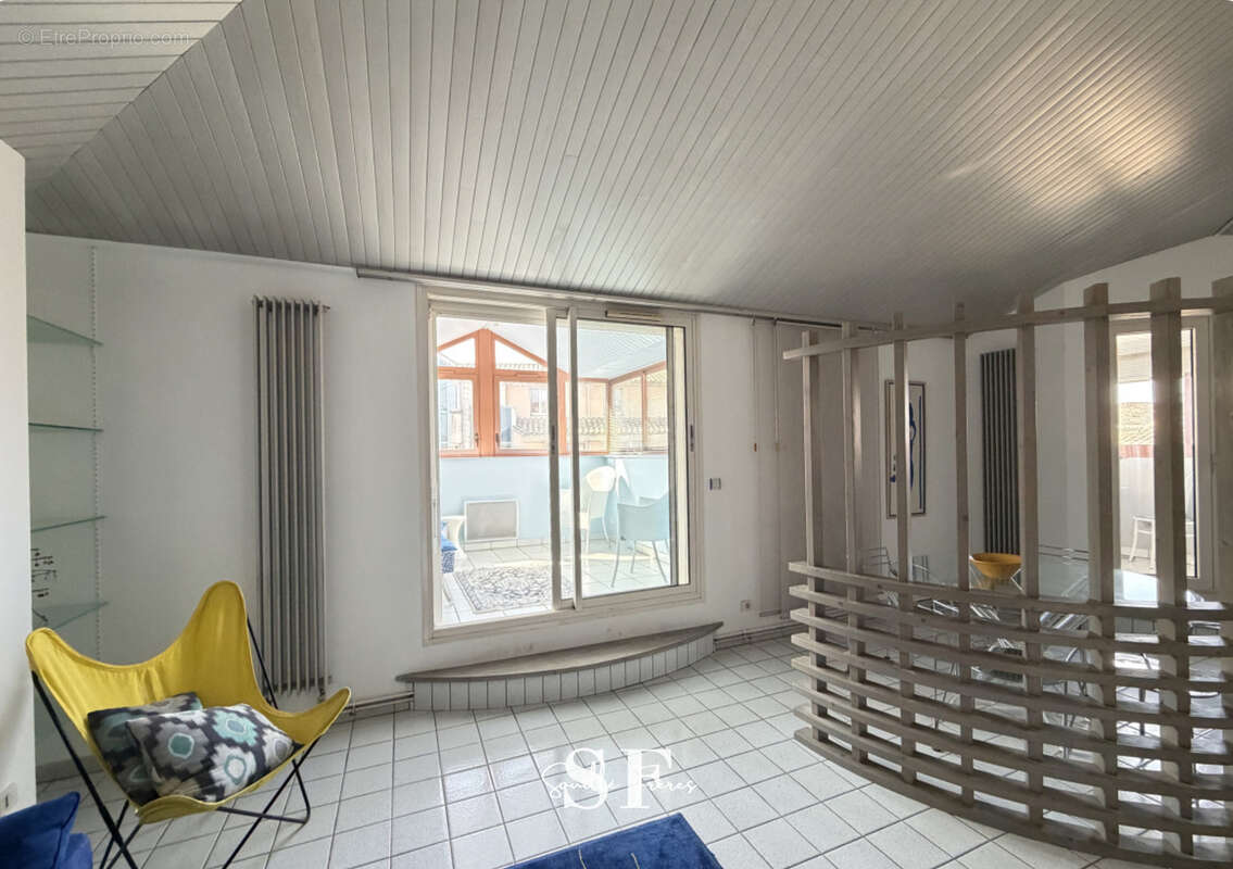 Agen hyper centre - appartement f2 spacieux avec terrasse et place de parking - photo 6