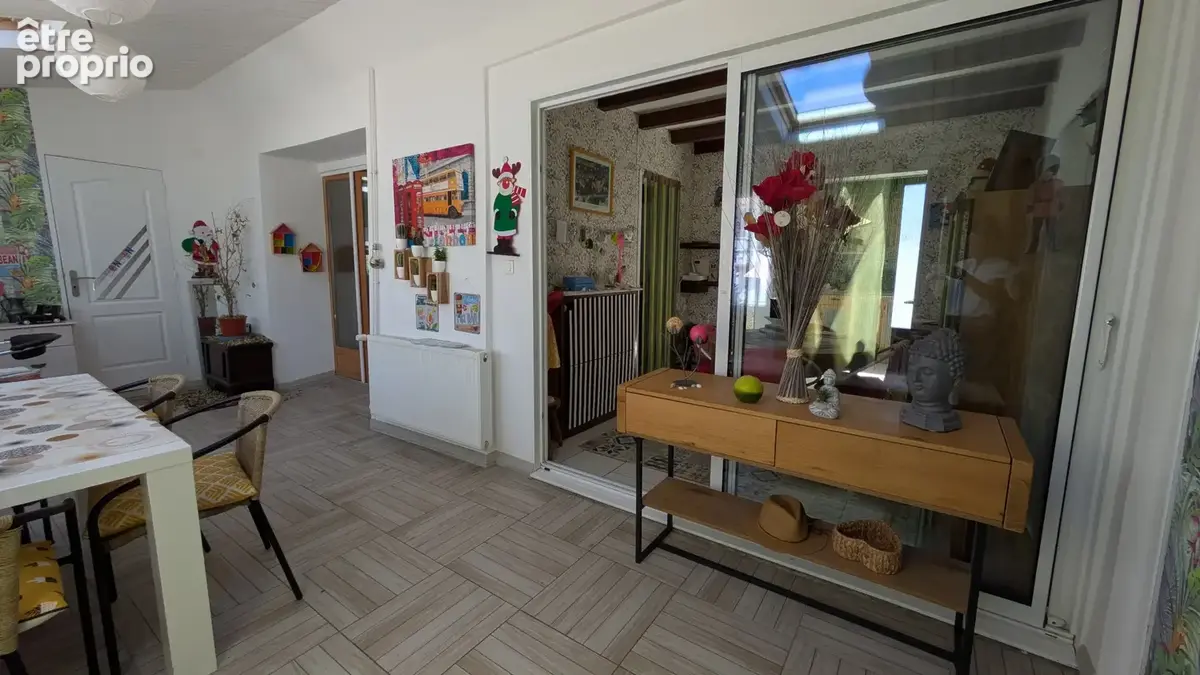 Maison atypique avec jardin au coeur de Sardon - photo 2
