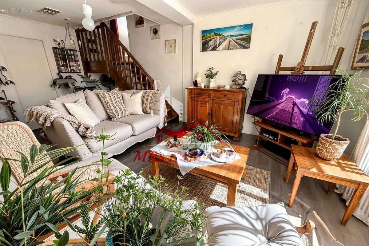 Appartement à SAINT-LEU-D&#039;ESSERENT