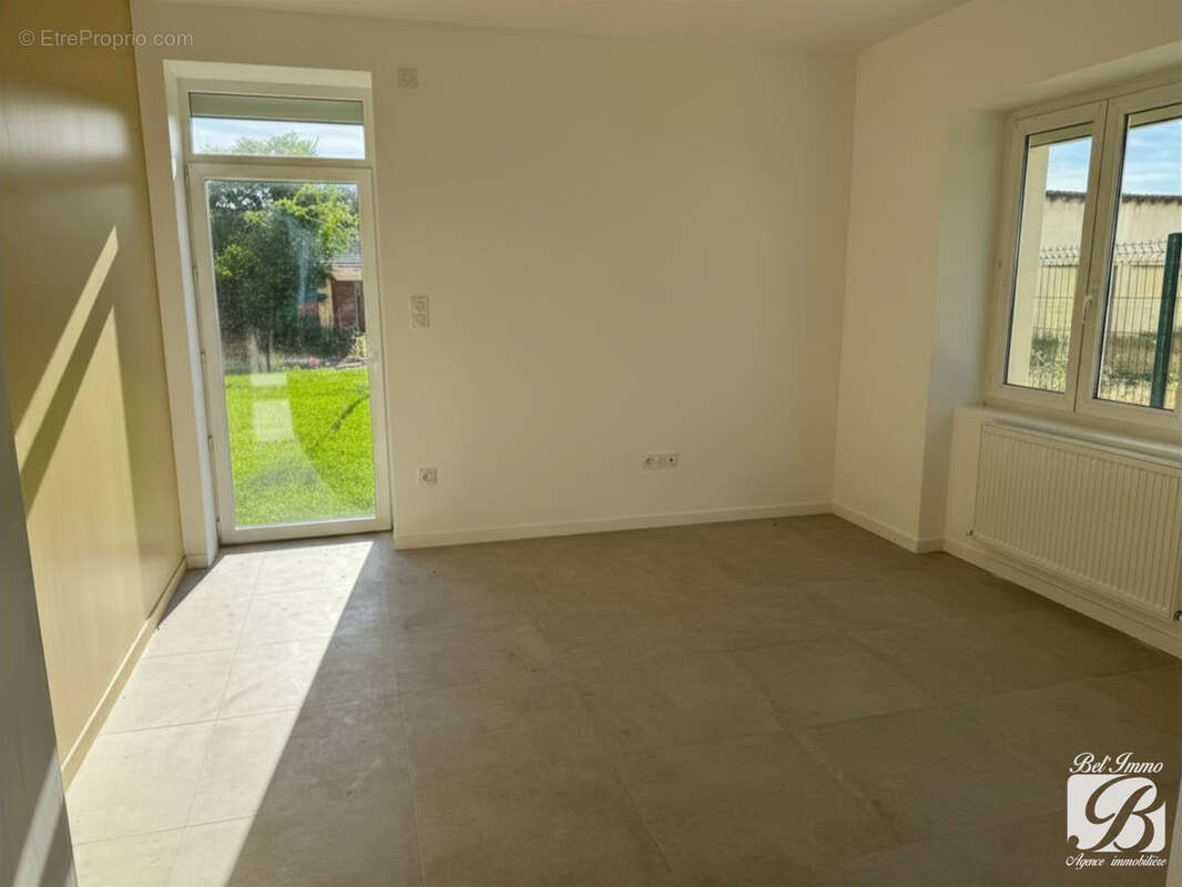 Appartement à BALAN