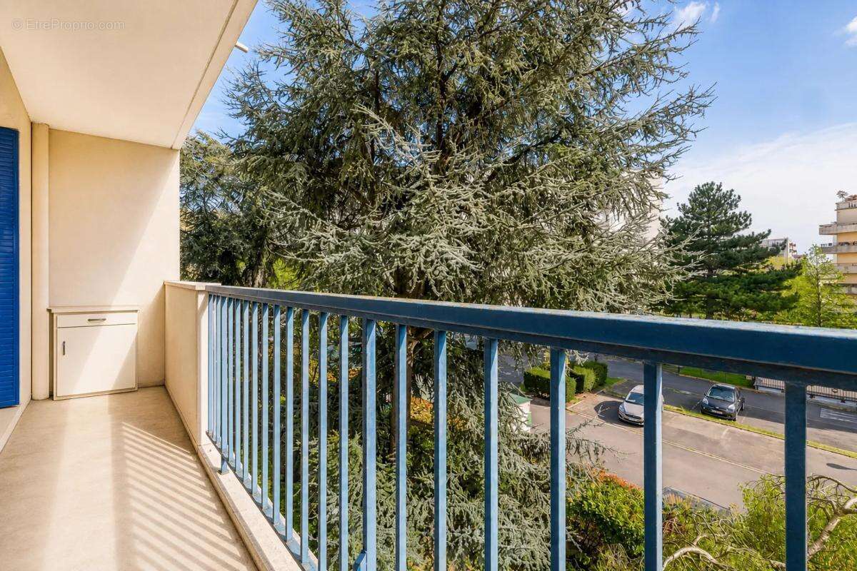 Appartement à CHATILLON