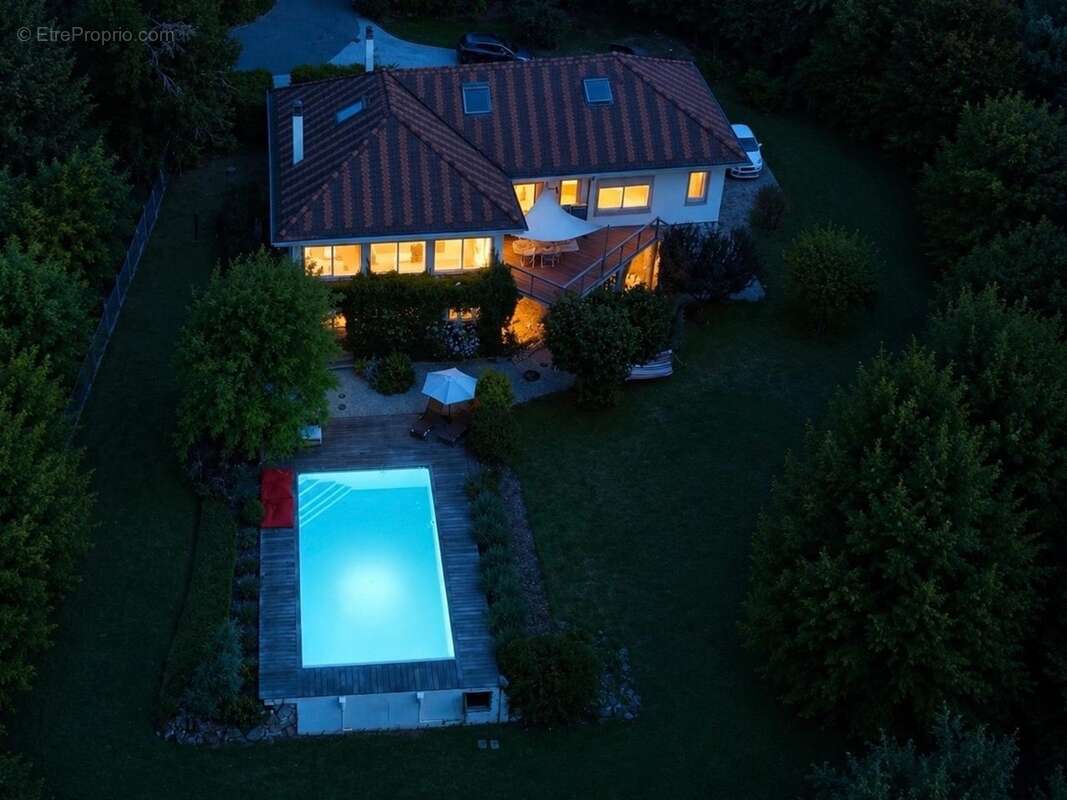Propriété 7 pièces d'exception 380m2 avec terrain à construire 1000M2 sur les hauteurs de Collonges-sous-Salève – Calme, Vue Jur - photo 25