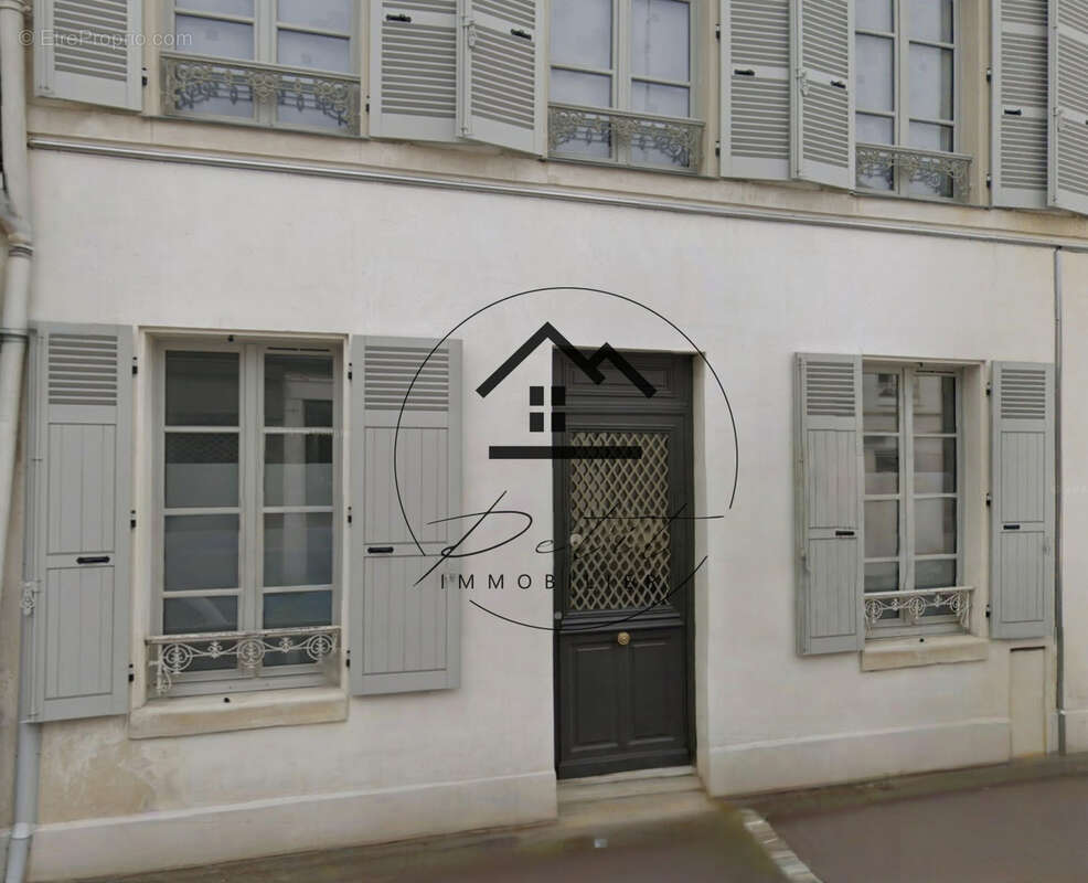 Commerce à CHANTILLY