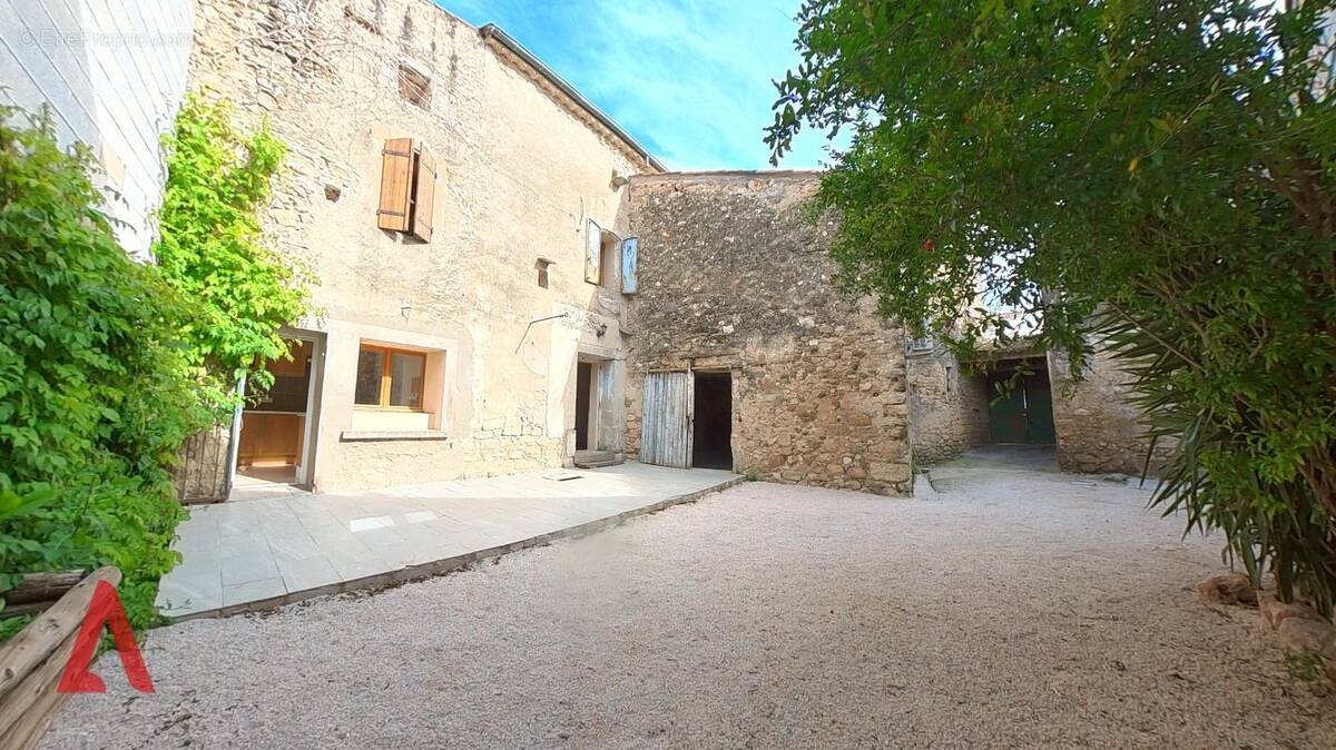 Maison à SAINT-GENIES-DE-FONTEDIT