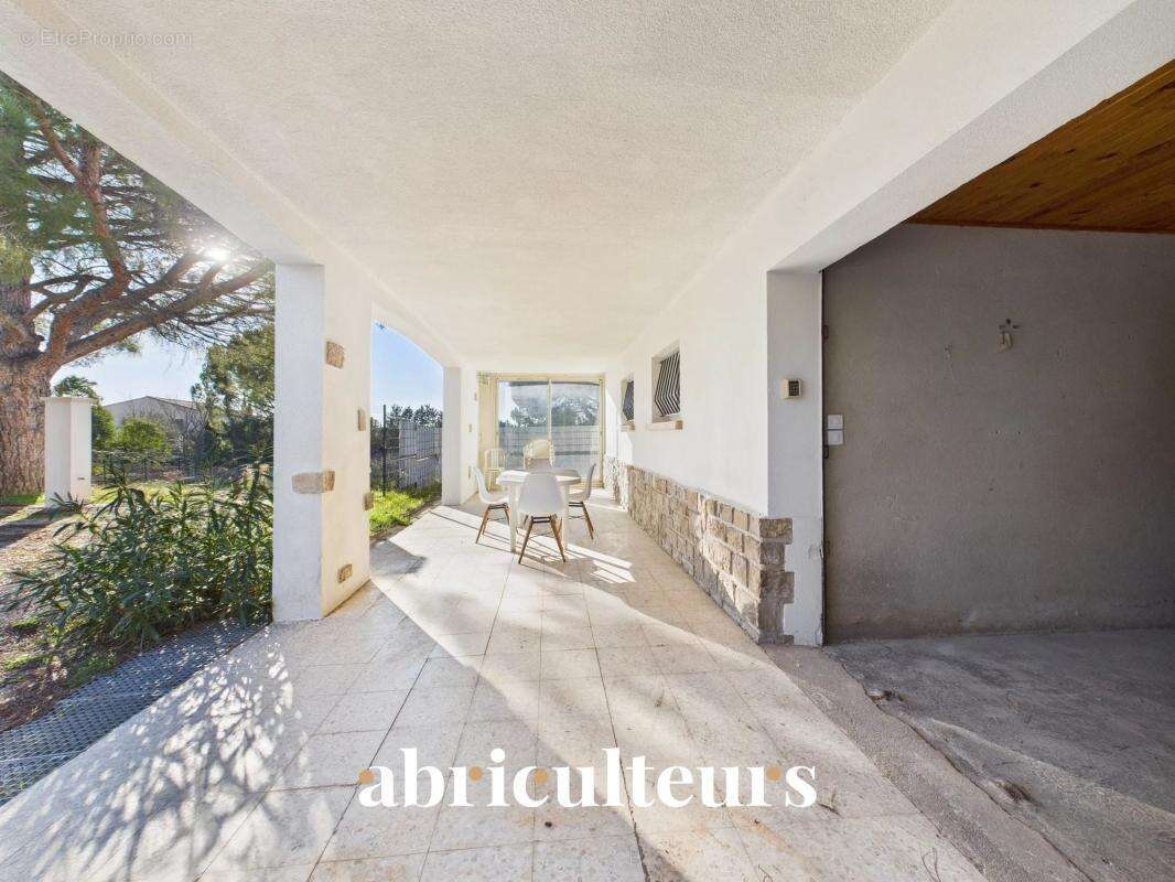 Belle maison T4 avec possibilité d'aménagement, terrasses et jardin à Eguilles (13510) - photo 22
