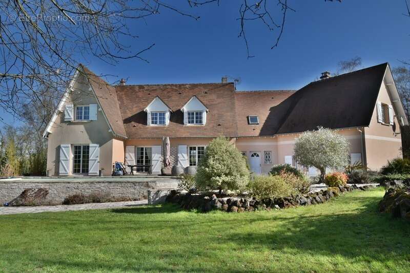 Maison à SAINT-PREST