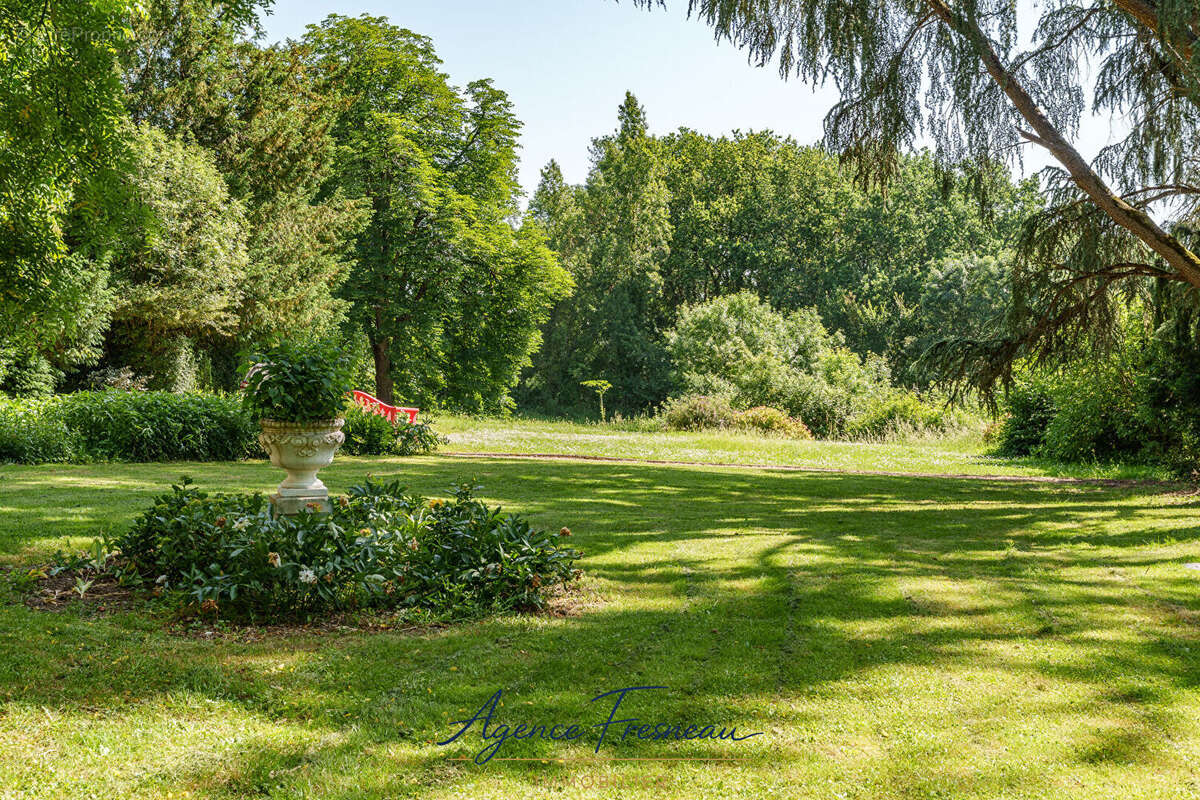 Manoir  - 7 chambres - 350 m2 - Vue panoramique sur la Loire - photo 3