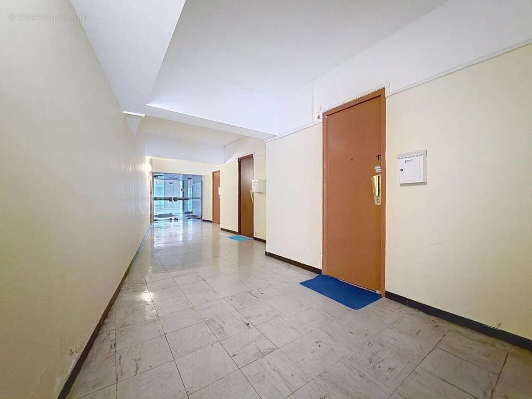 Appartement à MARSEILLE-8E