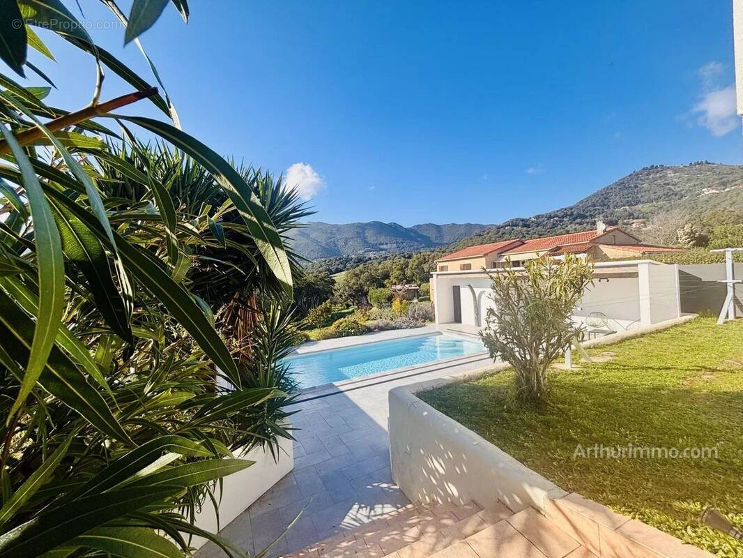 Maison à SARROLA-CARCOPINO