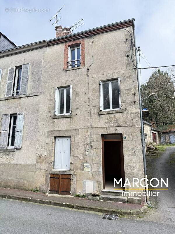 Appartement à SAINT-VAURY