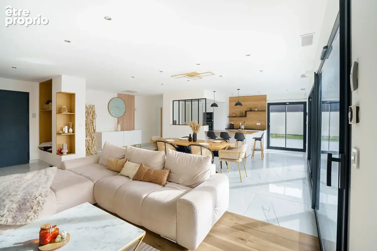 Villa contemporaine 7 pièces - 4 chs - photo 2