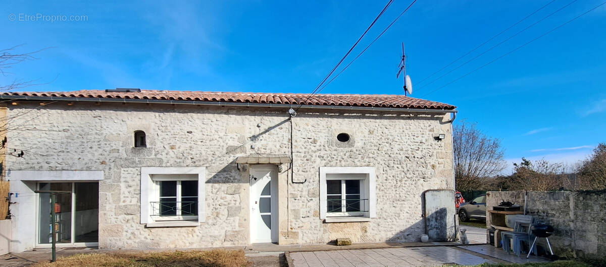 Maison à SAINT-FORT-SUR-GIRONDE