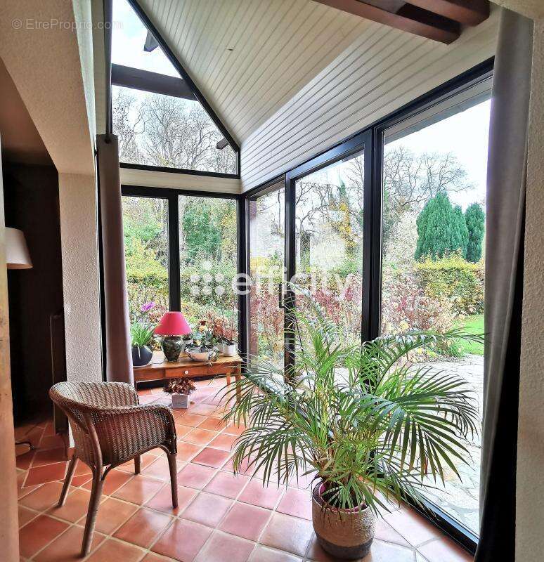 Maison 193 m² à Saint-Nicolas-D'aliermont  - photo 5