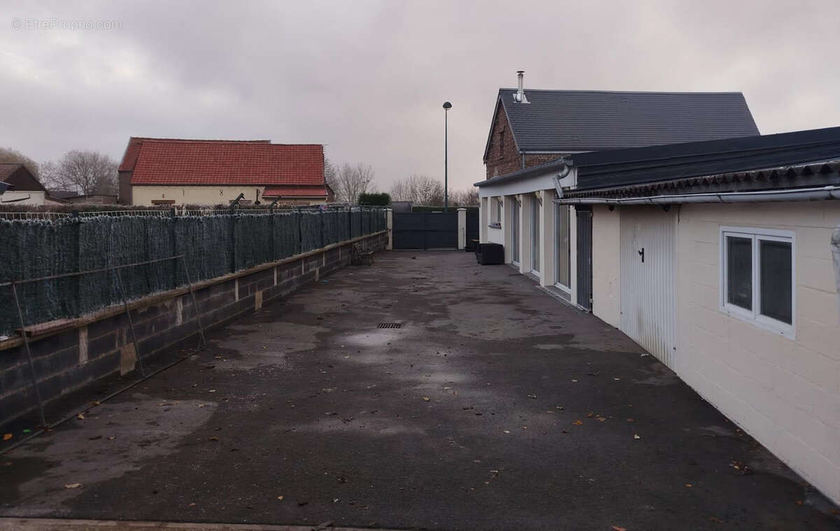 Maison à VAUX-ANDIGNY