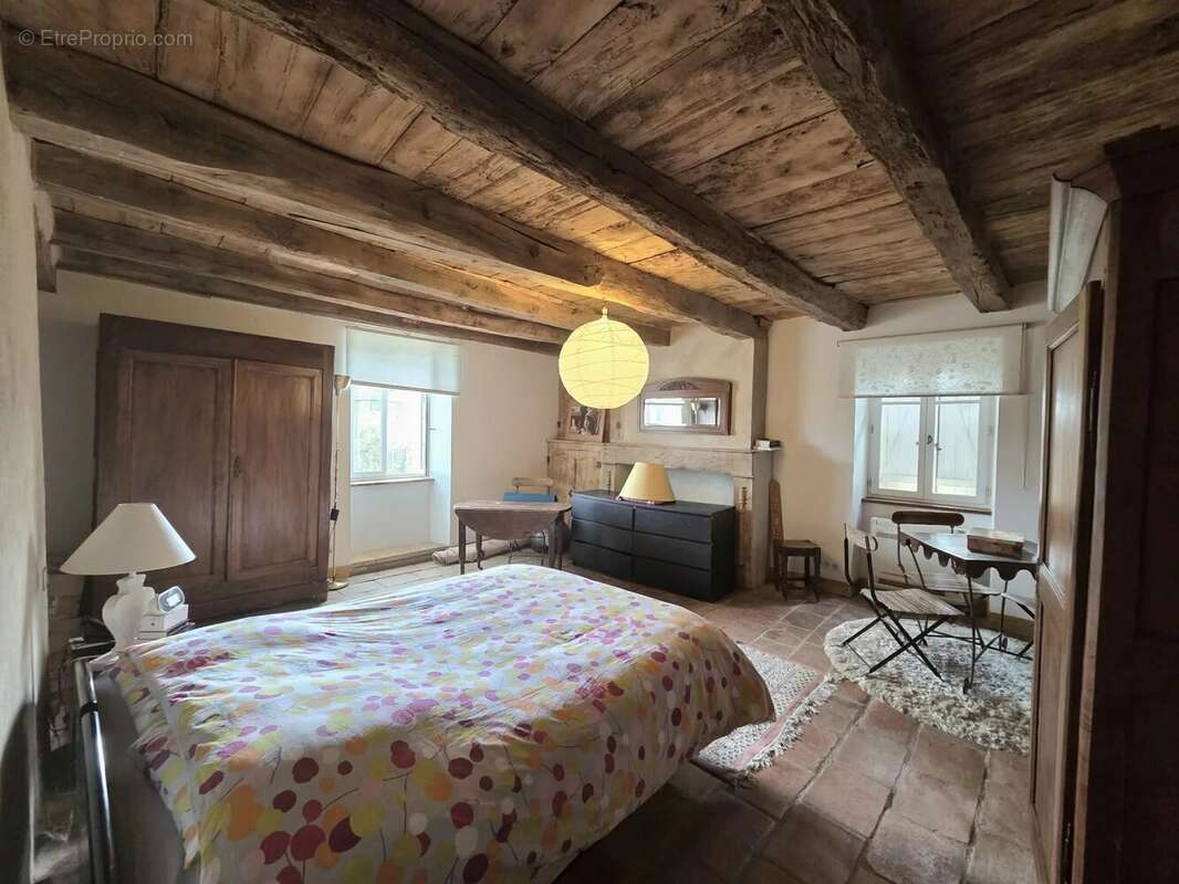 Maison à CASTELNAU-DE-MONTMIRAL