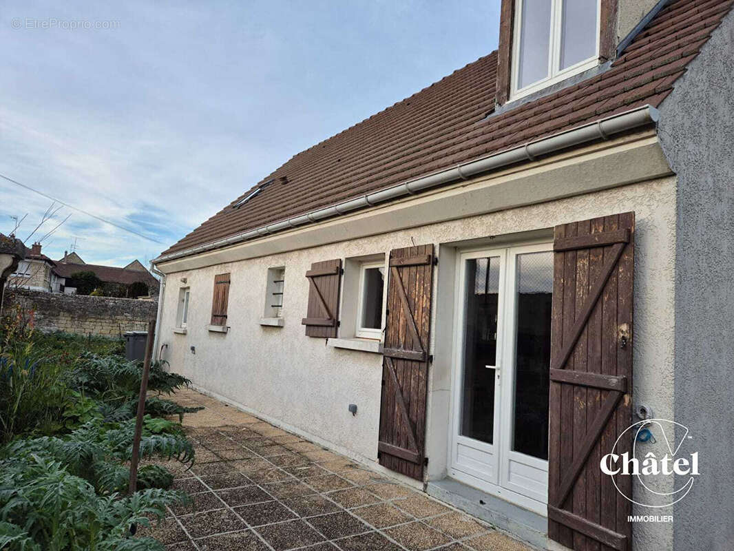 Maison à SAINT-LEU-D&#039;ESSERENT