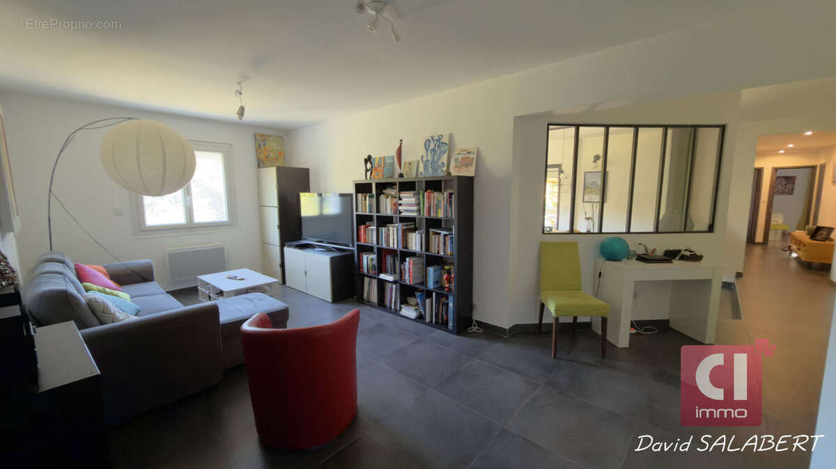 Maison à SAINTE-ANASTASIE-SUR-ISSOLE