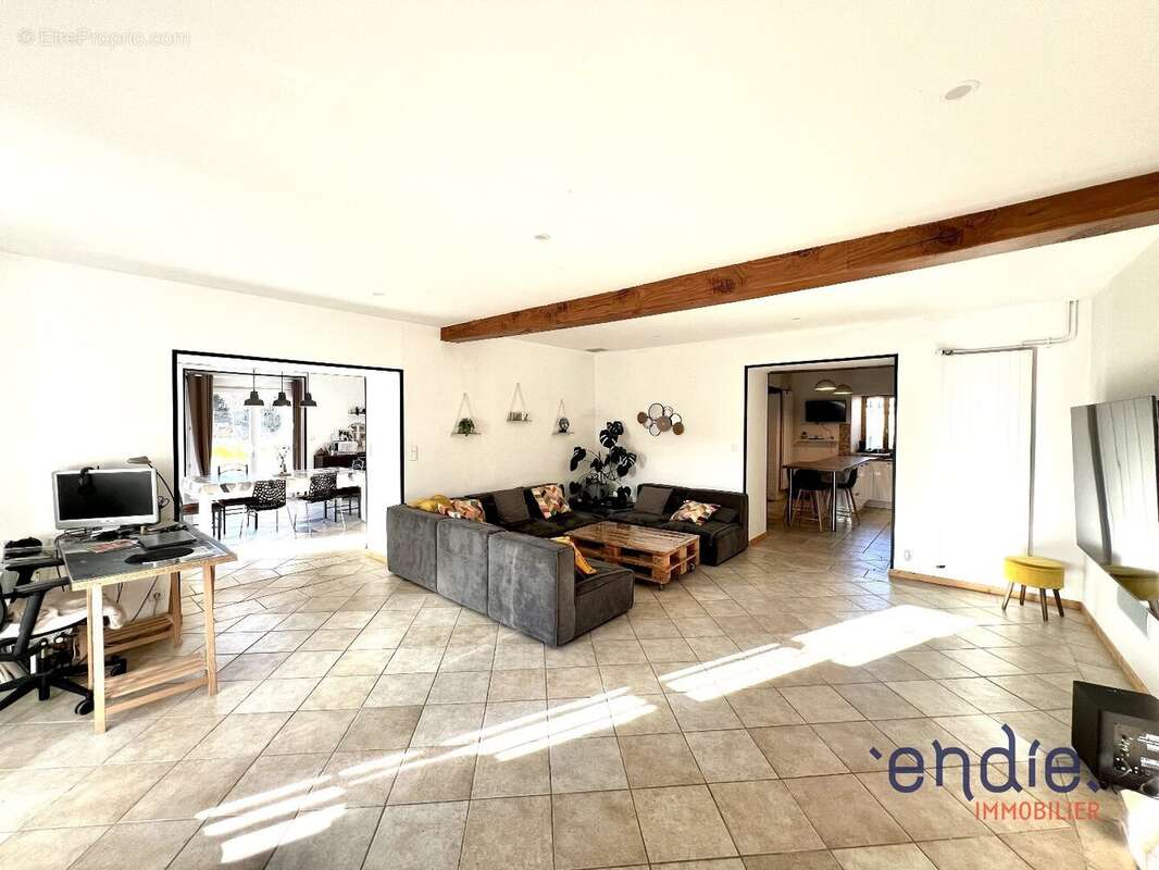 Maison à NEUVILLE-DE-POITOU