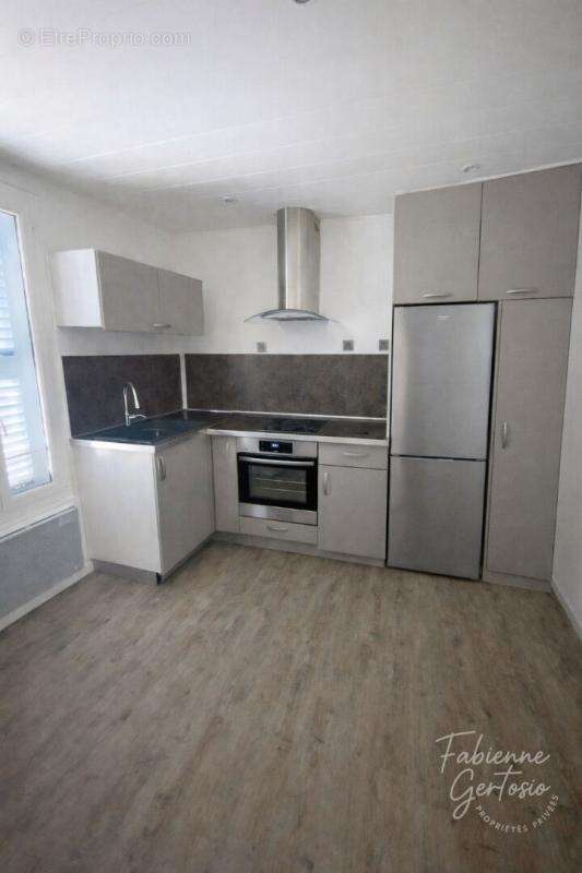 Appartement à HYERES