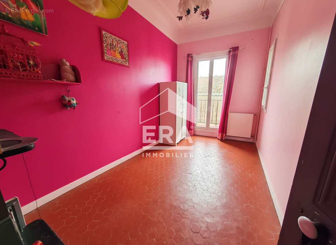 Appartement à MARSEILLE-6E