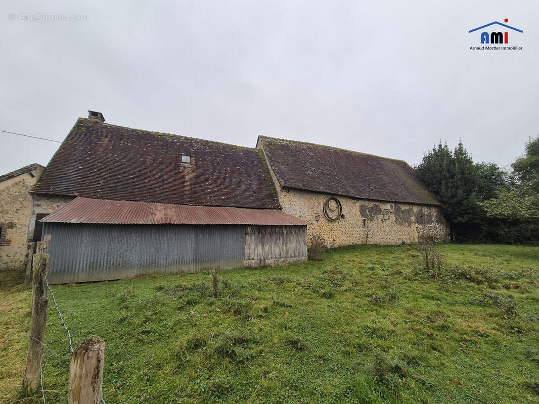Maison à MOUTIERS-AU-PERCHE
