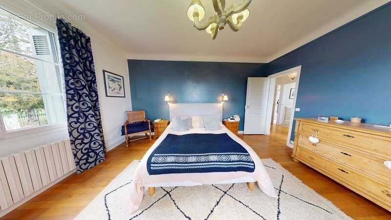 Maison à SAINT-CYR-SUR-LOIRE