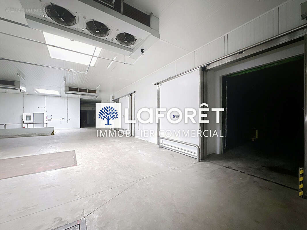 Commerce à GUIGNICOURT