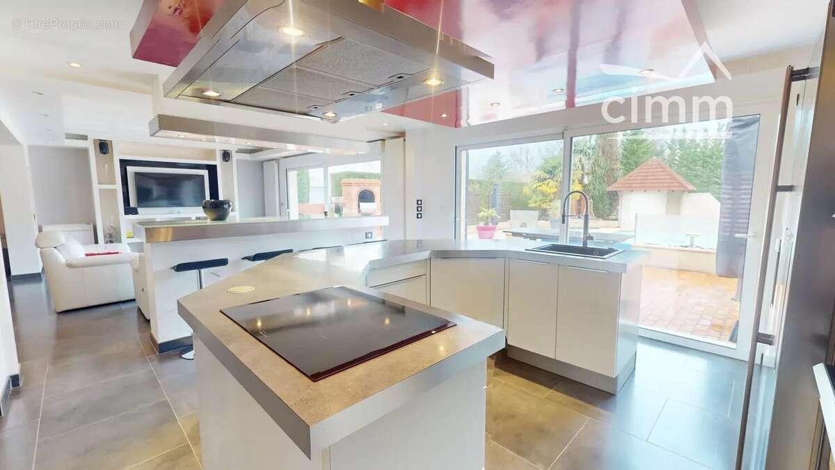 Maison à SAINT-CYR-EN-VAL