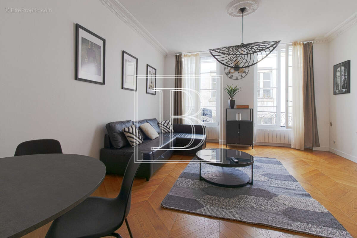 Appartement à PARIS-3E