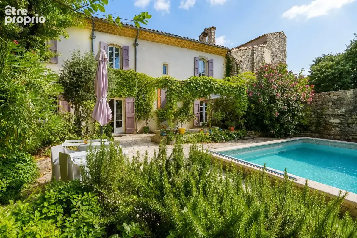 Ancien presbytère du XIIème siècle avec piscine - photo 1