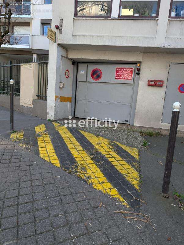 Parking à PARIS-14E