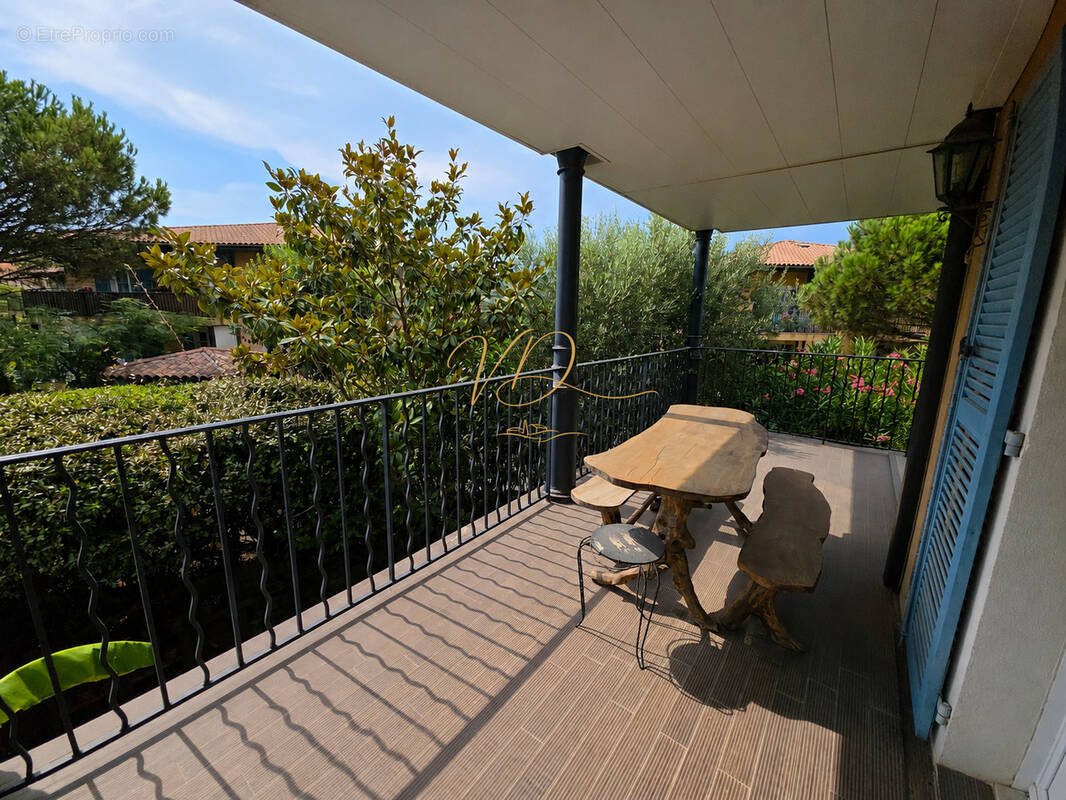 Appartement à LA CROIX-VALMER