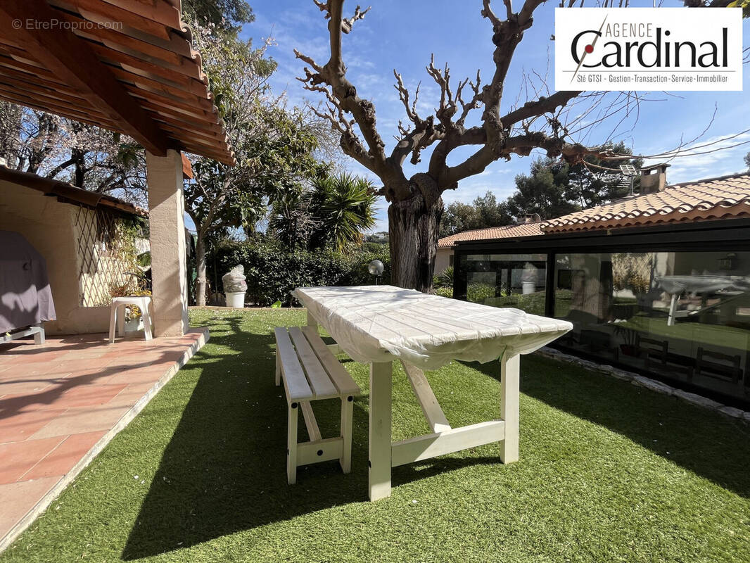 Appartement à CARRY-LE-ROUET