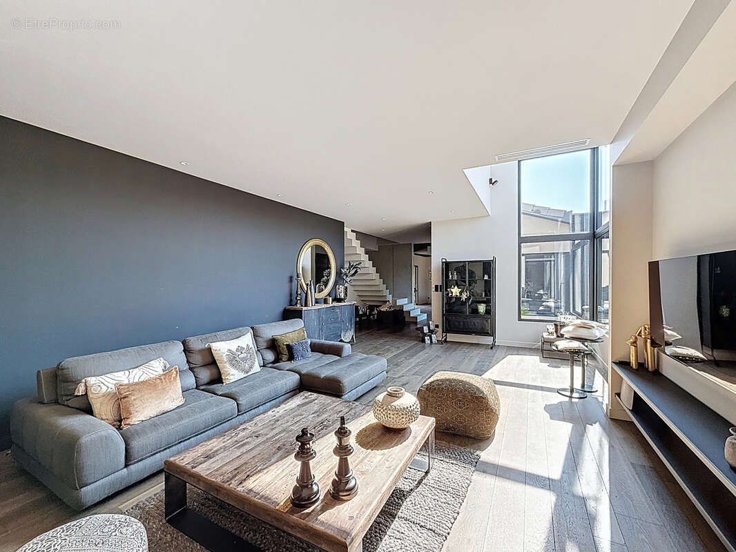 Maison à JASSANS-RIOTTIER