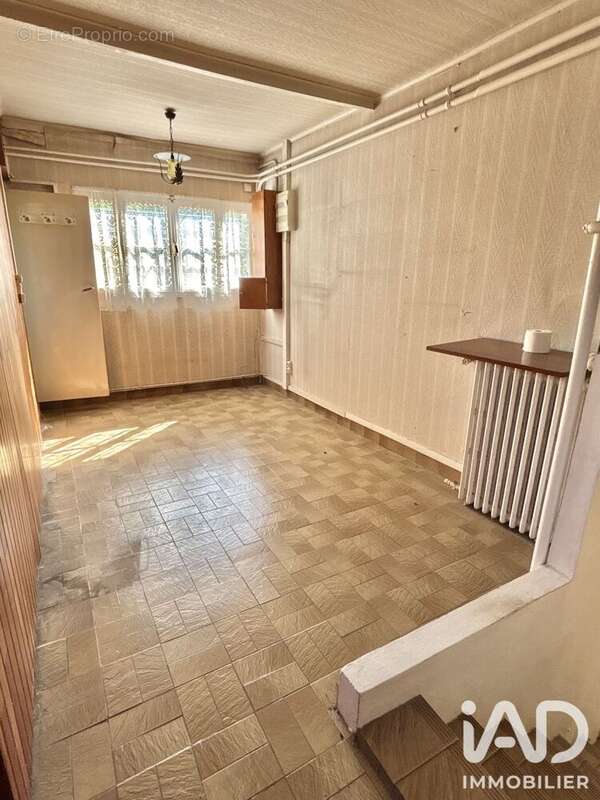 Maison 77 m² à Goussainville  - photo 4