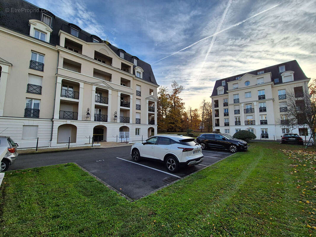 Appartement à DAMMARIE-LES-LYS