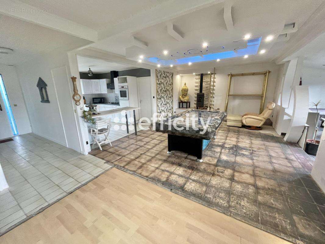 Maison à SAINT-MICHEL-CHEF-CHEF