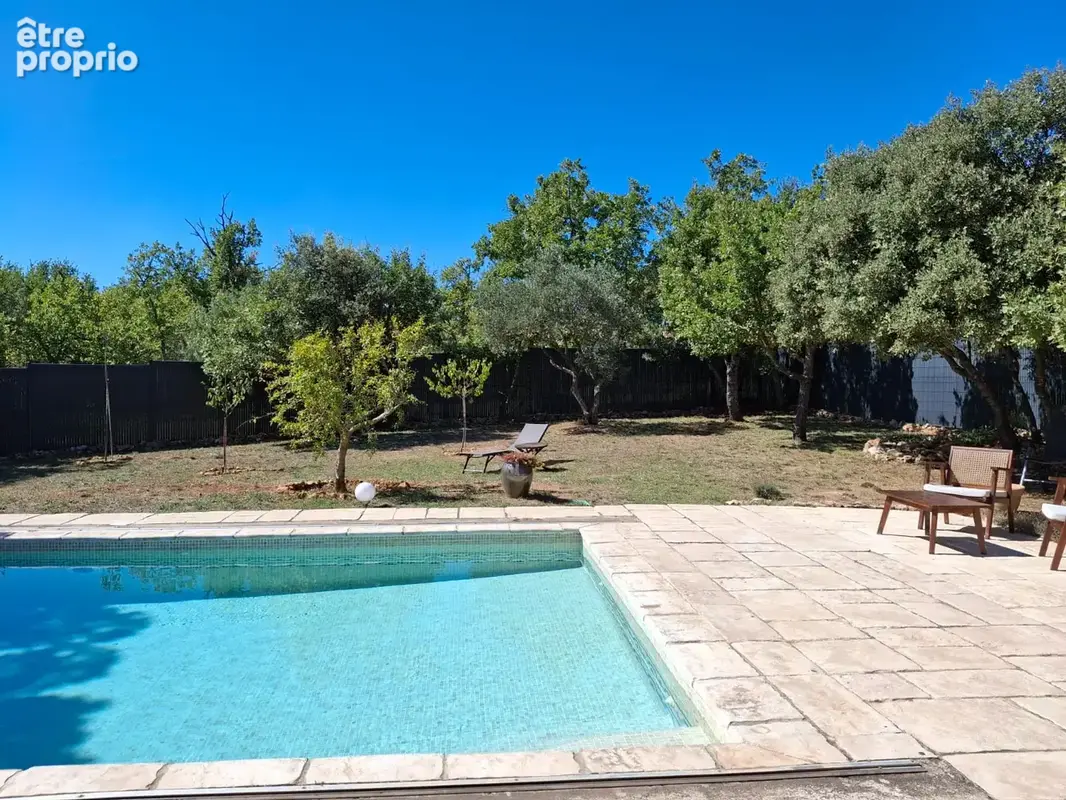 A Régusse Villa de 104m2 avec piscine et garage - photo 2