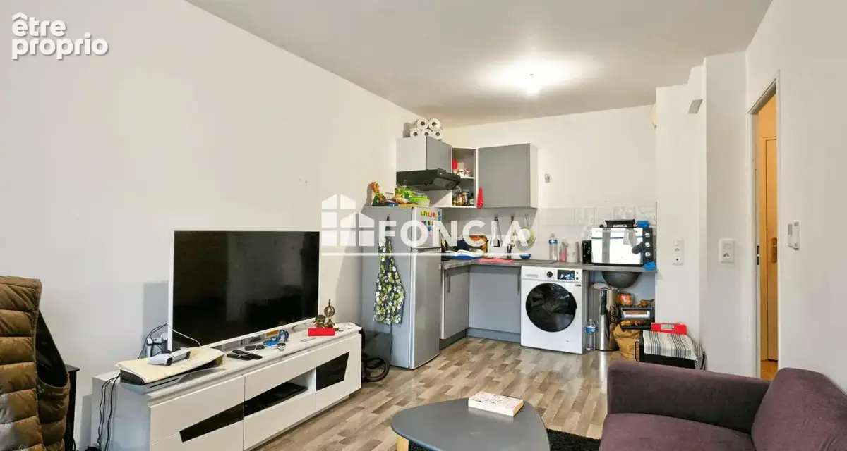 À vendre – Charmant 2 pièces avec loggia et parking à Cergy-le-Haut - photo 4